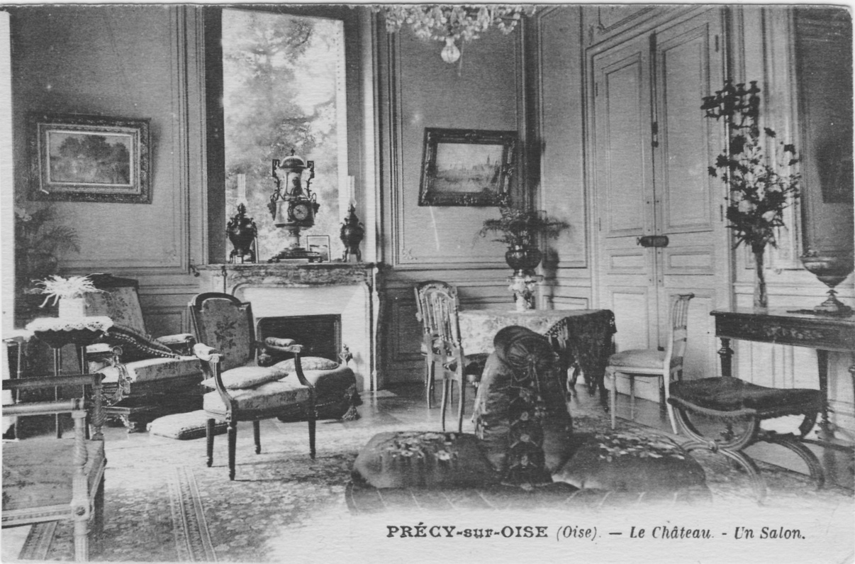 Un salon du chateau de Précy