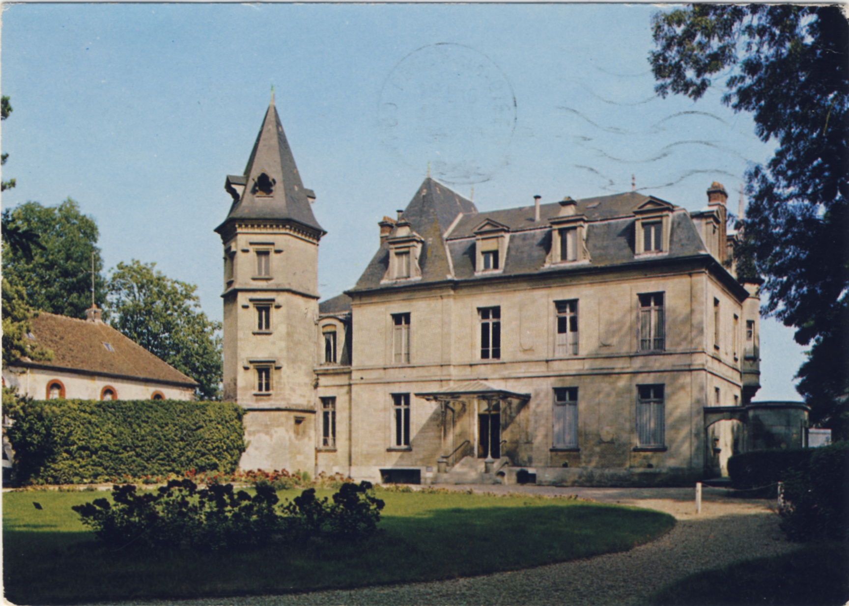 Le chateau des lierres de Précy sur Oise