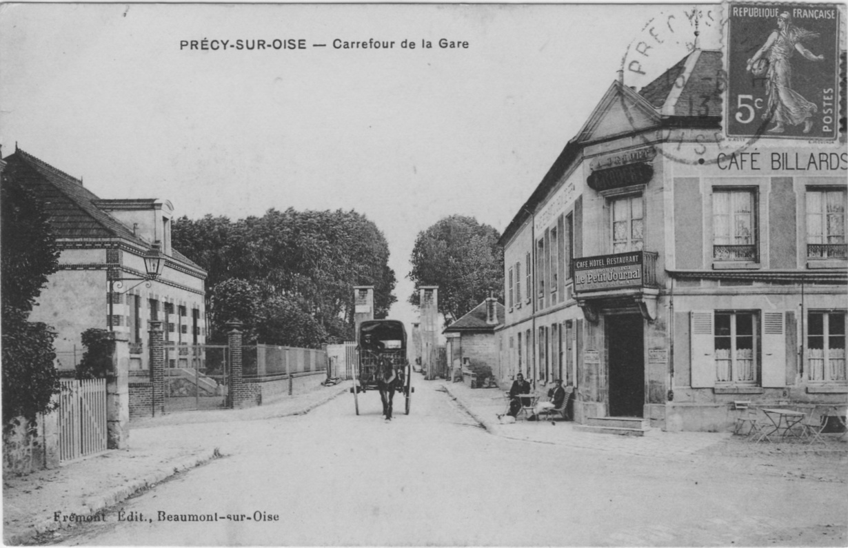 Carrefour de la gare à Précy