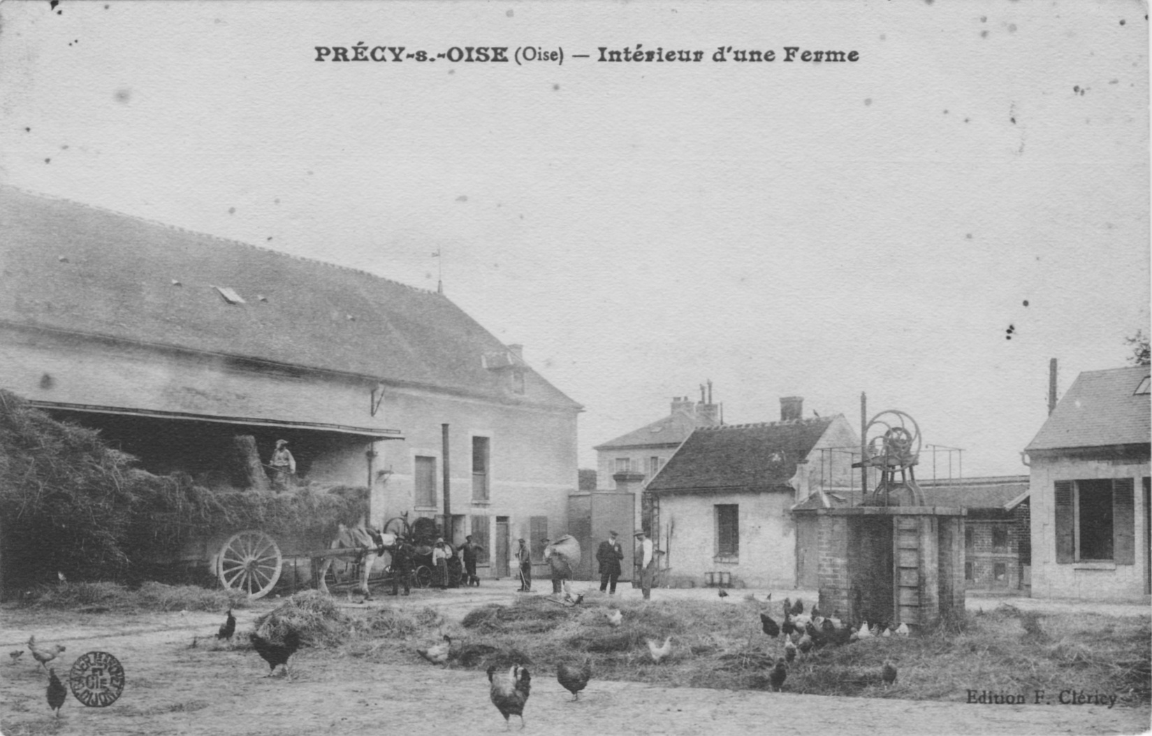 Interieur d'une ferme à Précy