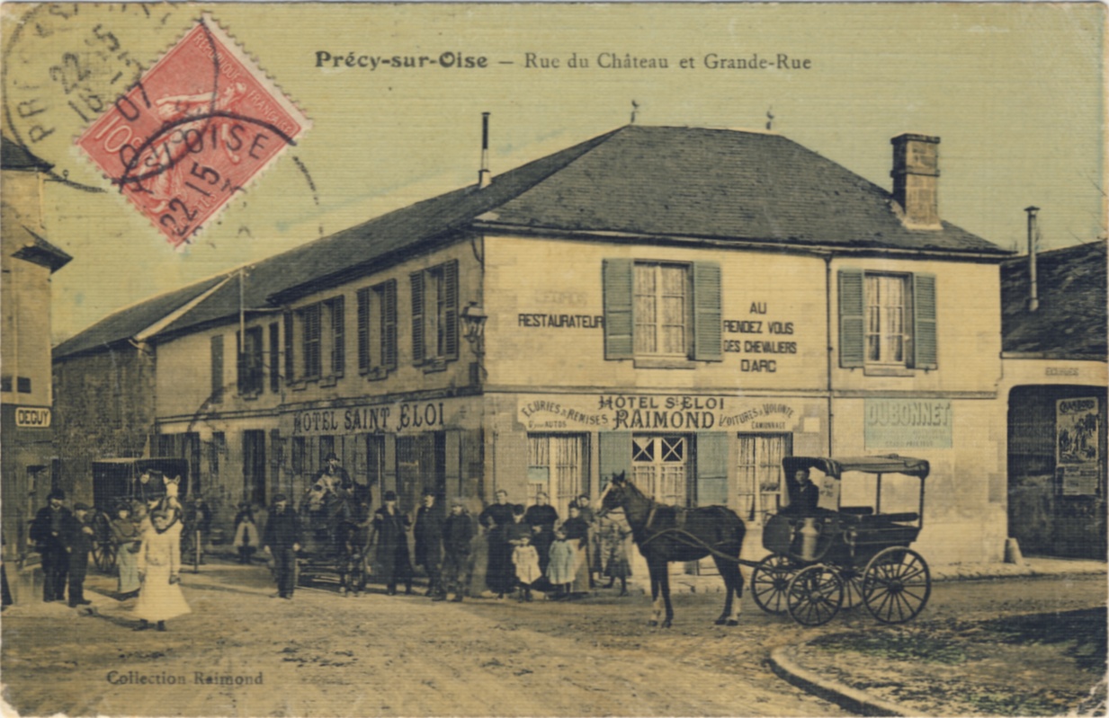 La rue du chateau à Précy