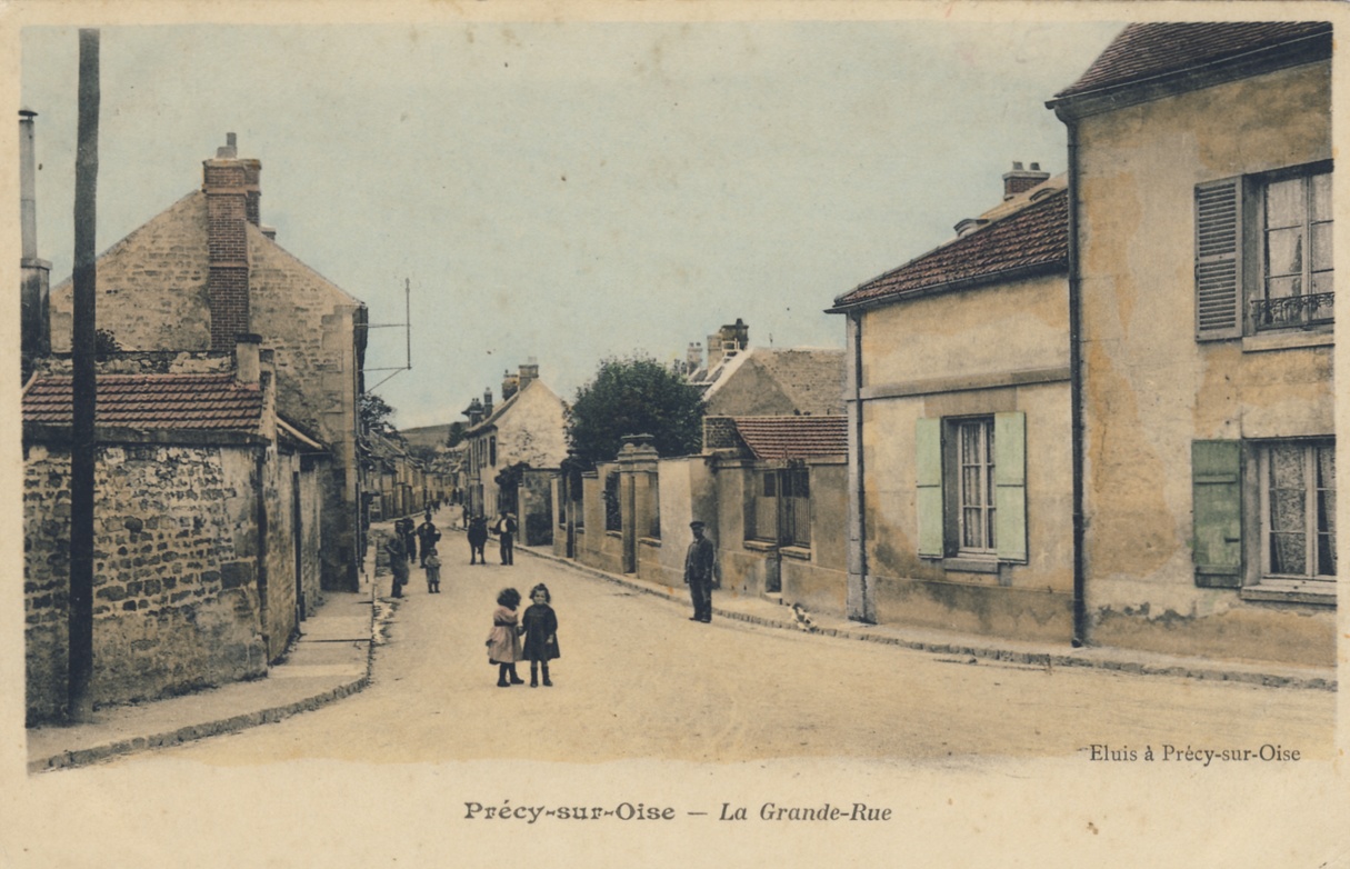 La grande rue dans Précy sur Oise