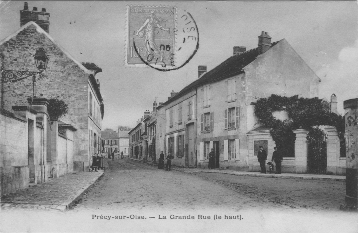 La grande rue dans Précy sur Oise