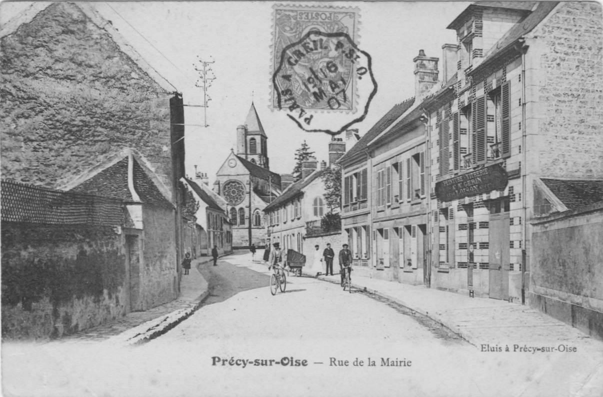 Rue de la mairie à Précy